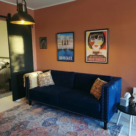 Proche Saint-emilion, Confortable Renove Avec Terrasse - 2 Personnes Sainte-Terre